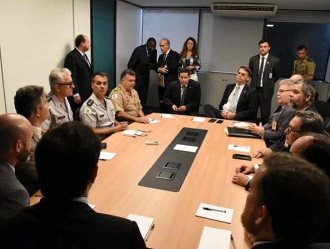 Jair Bolsonaro reúne-se com entidades da Segurança Pública