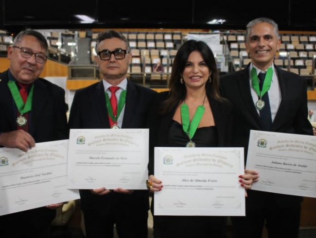 Promotores recebem Medalha do Mérito Ecológico Sulivan Silvestre de Oliveira